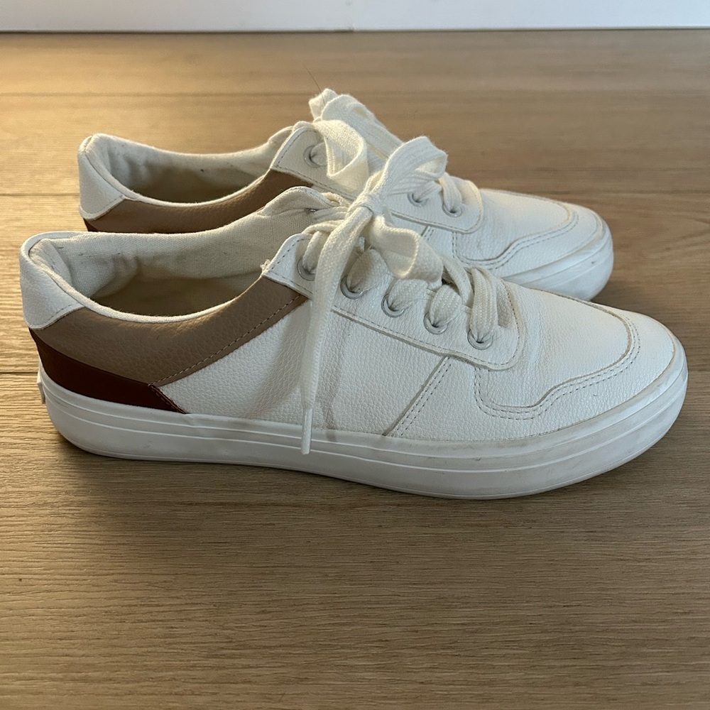 Nautica Women’s Fashion Sneakers